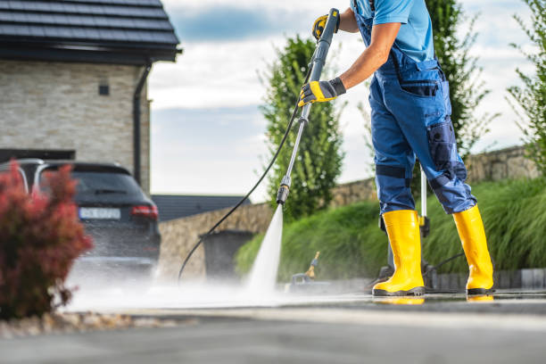Best Pool Deck Cleaning  in Gridley, CA